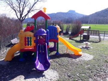 Aire de jeux au camping le chassezac  en Ardèche