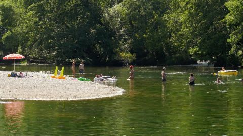 Baignade à la rivière