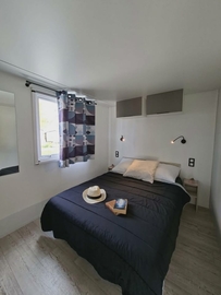 Chambre parental PREMIUM 2CH camping 3 étoiles sampzon