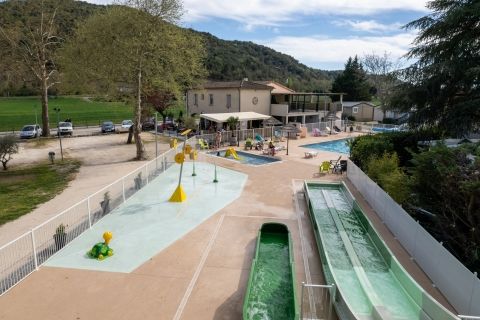 toboggans aquatiques du camping le chassezac Ardèche